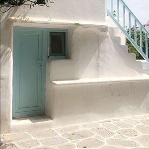 Meet your Posher, Lorrisa